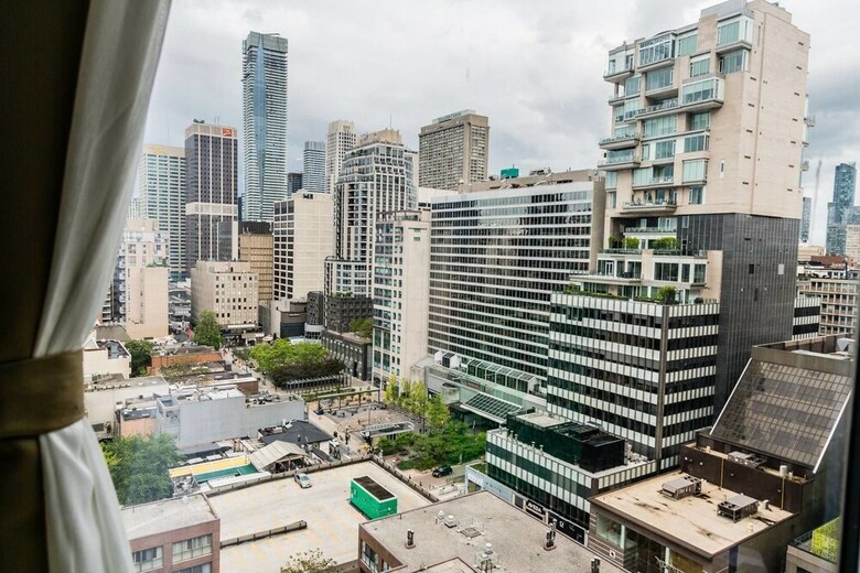 Apartamentos Luxury Yorkville Downtown Condo