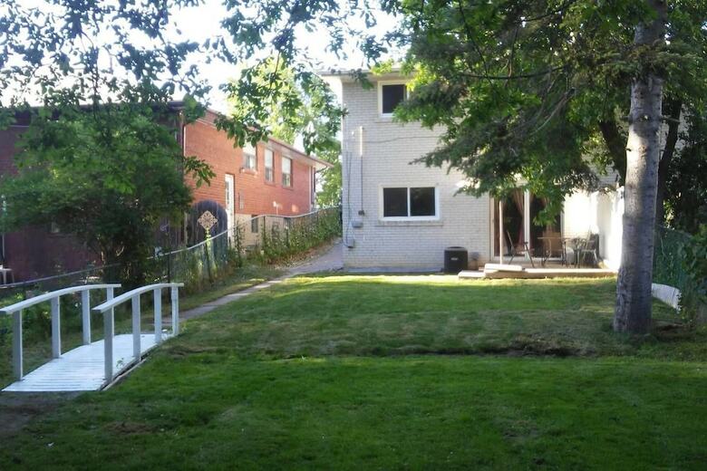 New !! Home Away From Home In The Gta