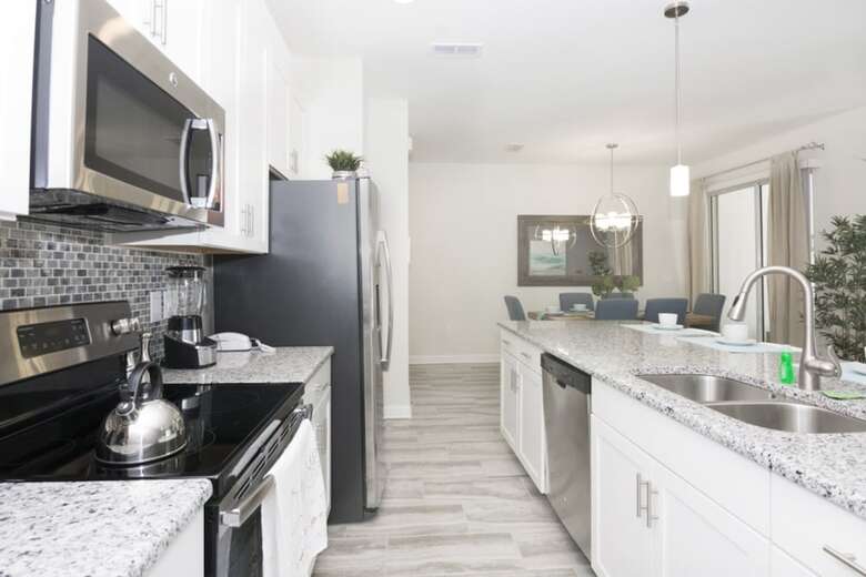 Amazing Decor Townhome Sl3078