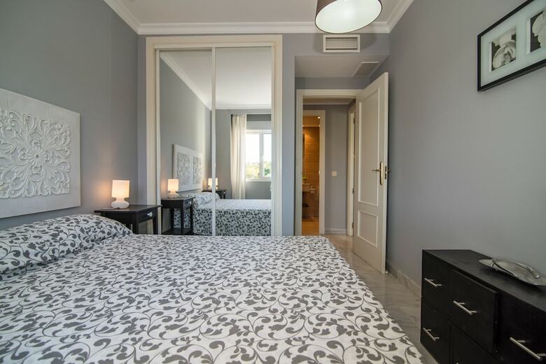 Apartamentos Letmalaga Dama de Noche