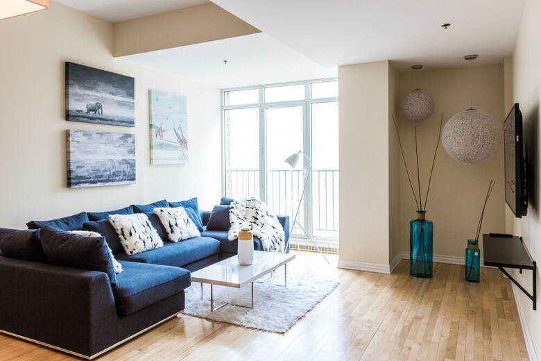 Airy Downtown Apartments By Nuage