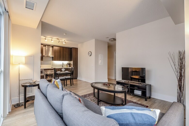Apartamentos Galaxy Suites 300 Front Unit 2705