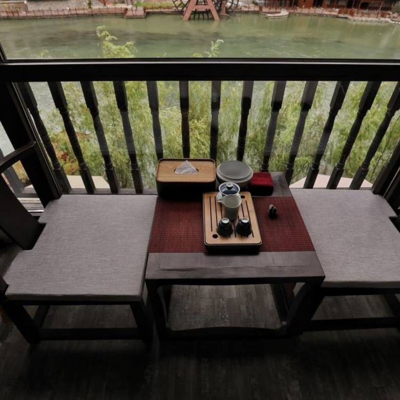 Floral Hotel Fenghuang Molan Riverview