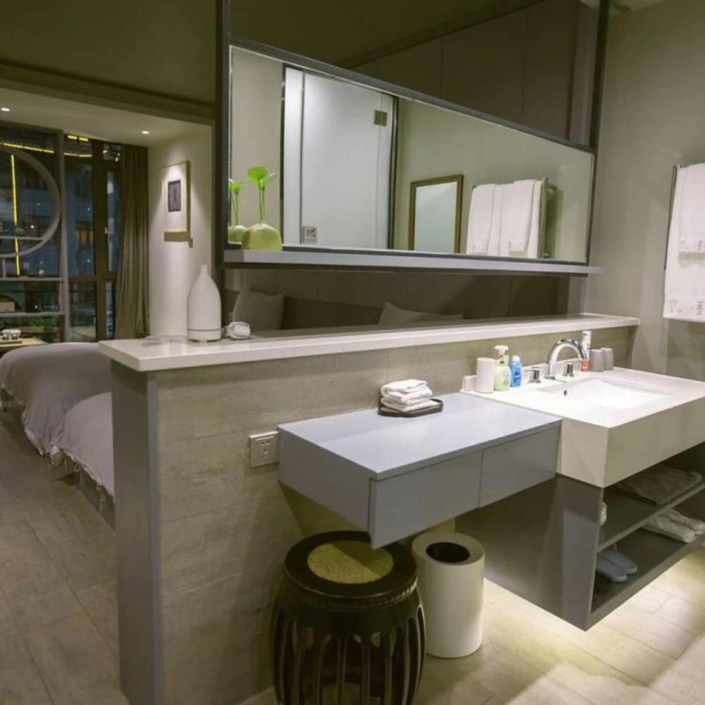 Floral Hotel Fenghuang Molan Riverview
