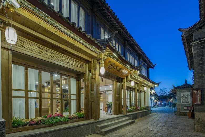 Floral Hotel Lijiang Qinyuan