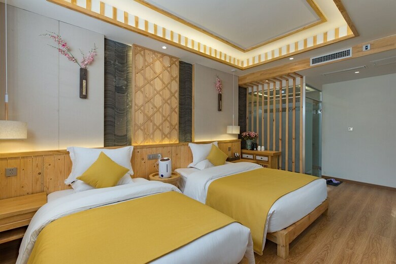 Posada Floral Hotel Lijiang Lakeside Inn
