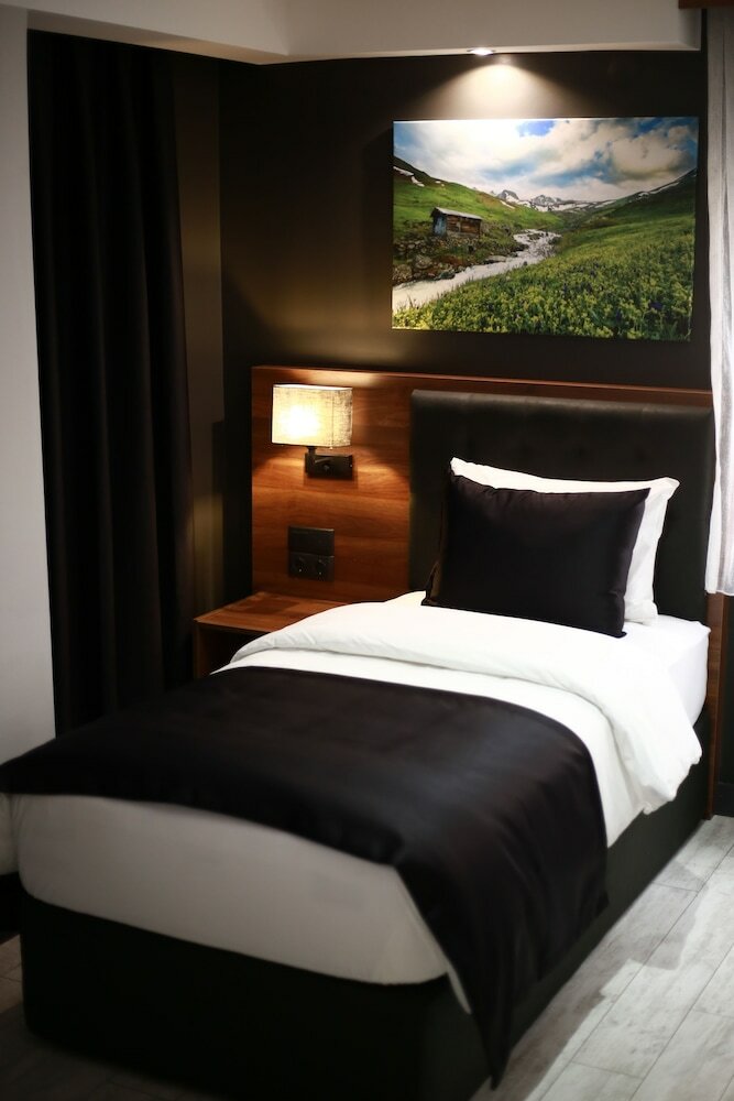 Hotel Azra Suite Otel