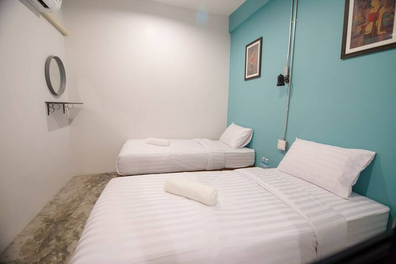 Hotel Suree House