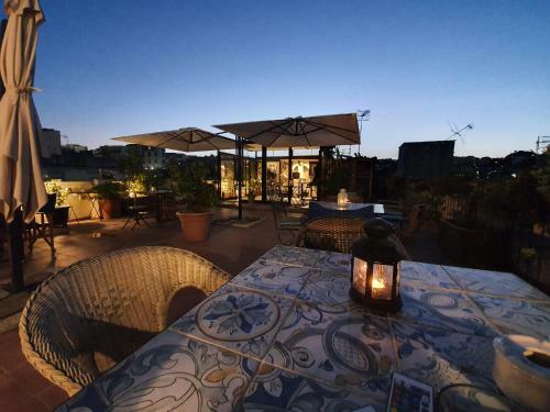 Bed & Breakfast Spanish Palace Rooms, Apartment & Terrace