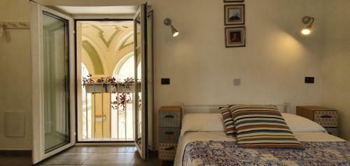 Bed & Breakfast Spanish Palace Rooms, Apartment & Terrace