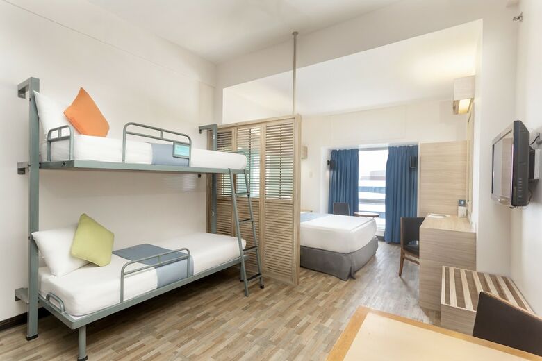Hotel Microtel By Wyndham Mall Of Asia