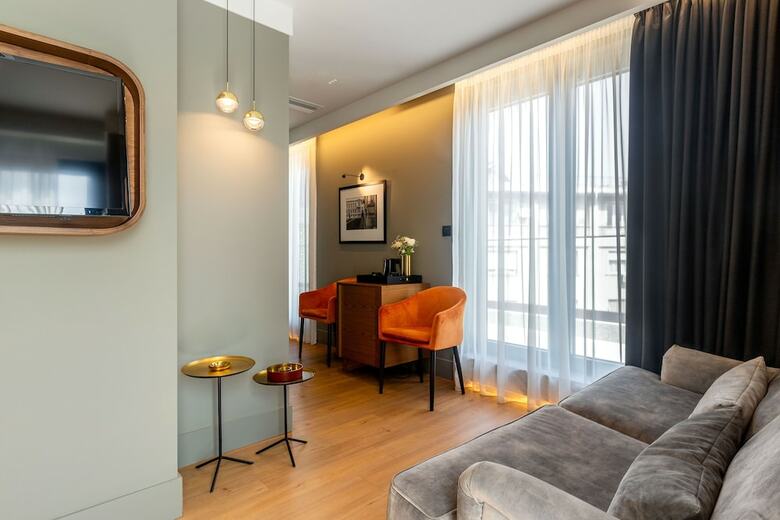 Hotel Bob W Eolou
