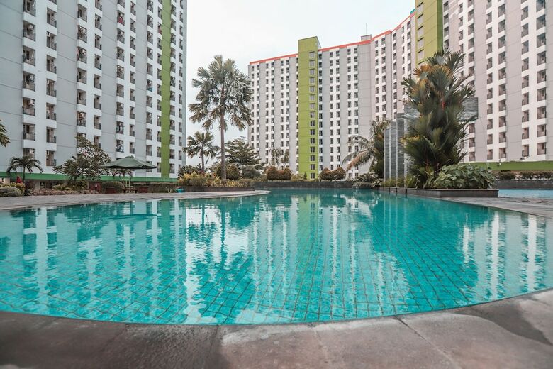 Hotel Oyo 498 Green Lake View Ciputat