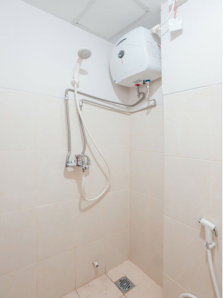 Hotel Oyo 498 Green Lake View Ciputat