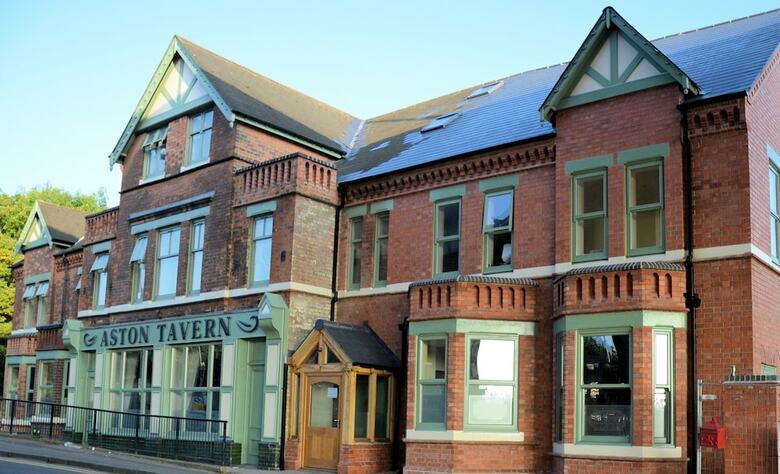 Hotel The Aston Tavern