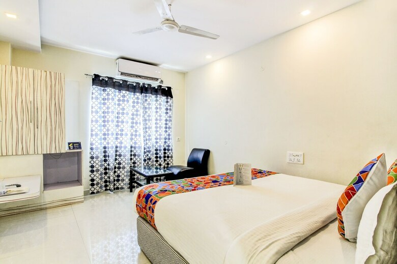 Fabhotel Sri Mayuri
