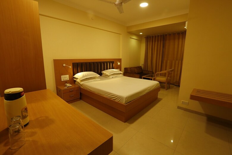 Hotel Ravi Kiran