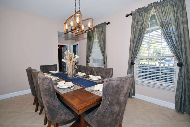 Formosa Gardens 220794