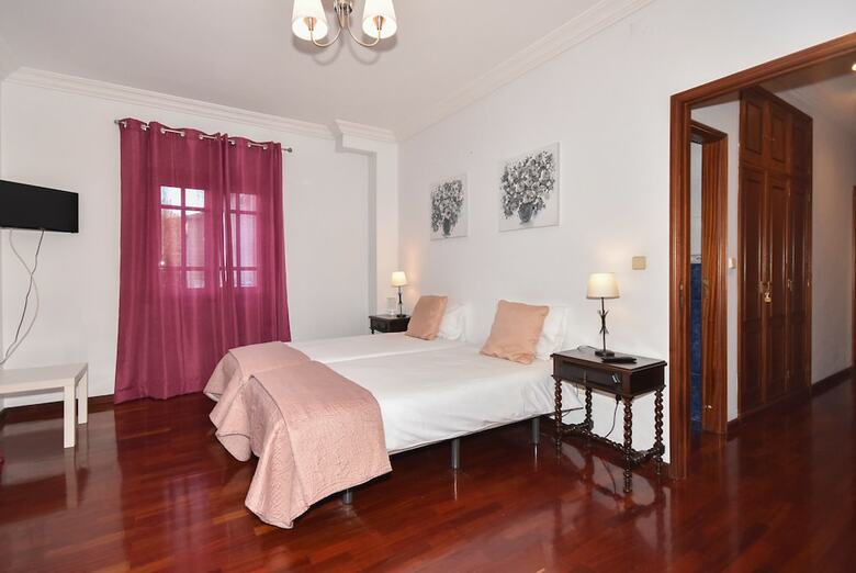 Hotel Lolla's Guest House