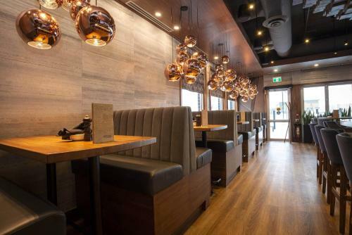 Sandman Signature Sherwood Park Hotel