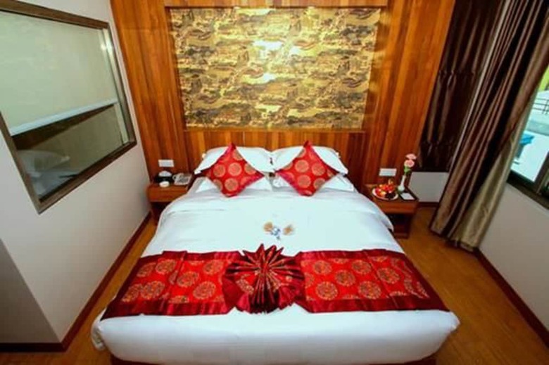 Gemsy Hotel