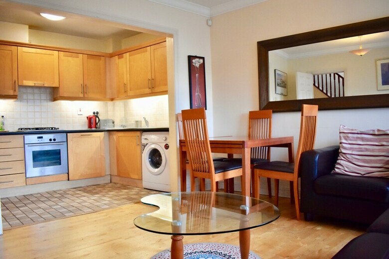 Bright 3 Bedroom House In Central Dublin