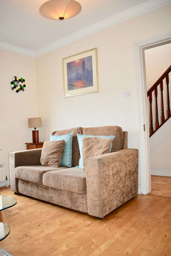 Bright 3 Bedroom House In Central Dublin