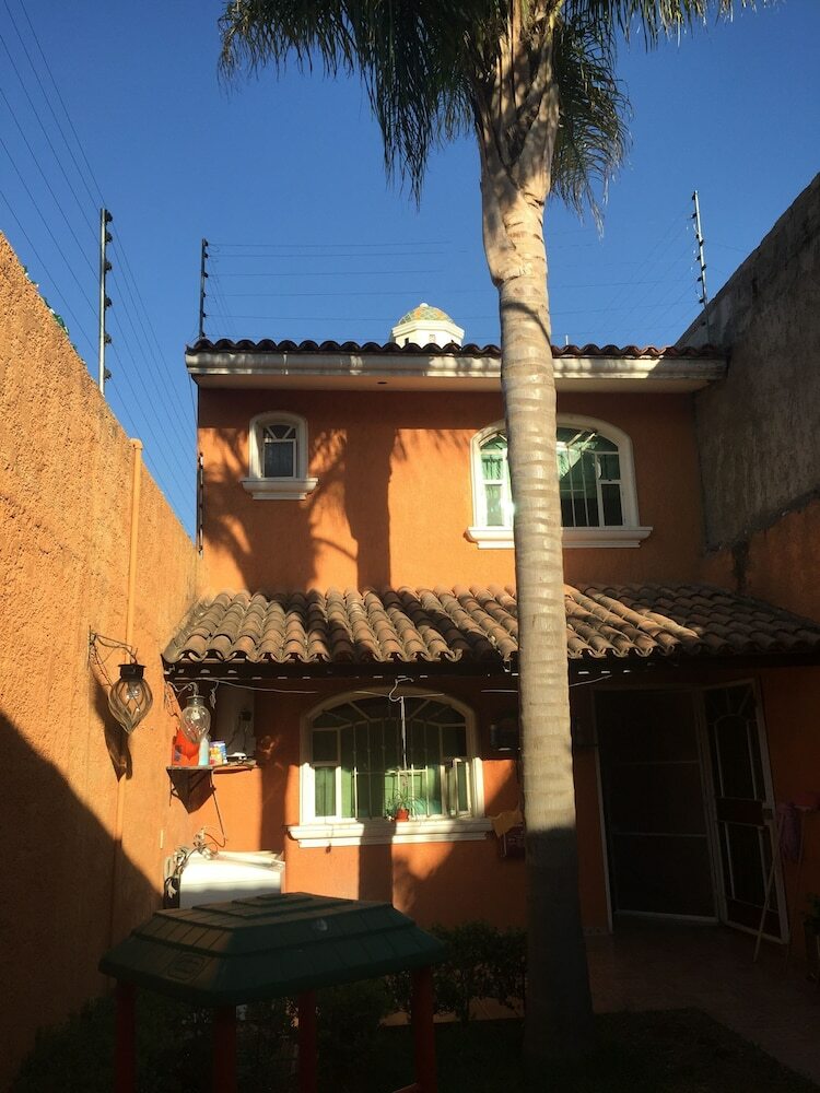4 Recamaras Zona Sur Wifi Jardin Cochera