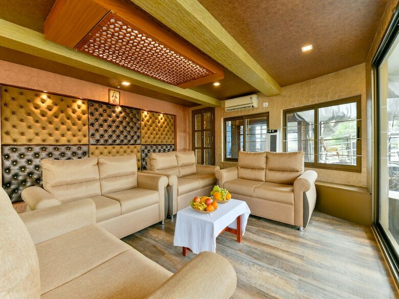 Oyo 16838 Big B Houseboat 10 Bhk