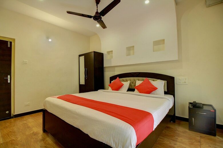 Hotel Oyo 22276 Sujitha Service Apartments