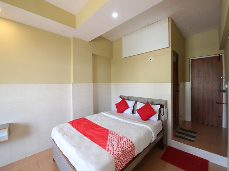 Oyo 23115 Hotel Saravana