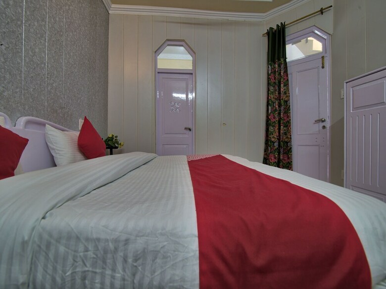 Oyo 7025 Hotel Lake View