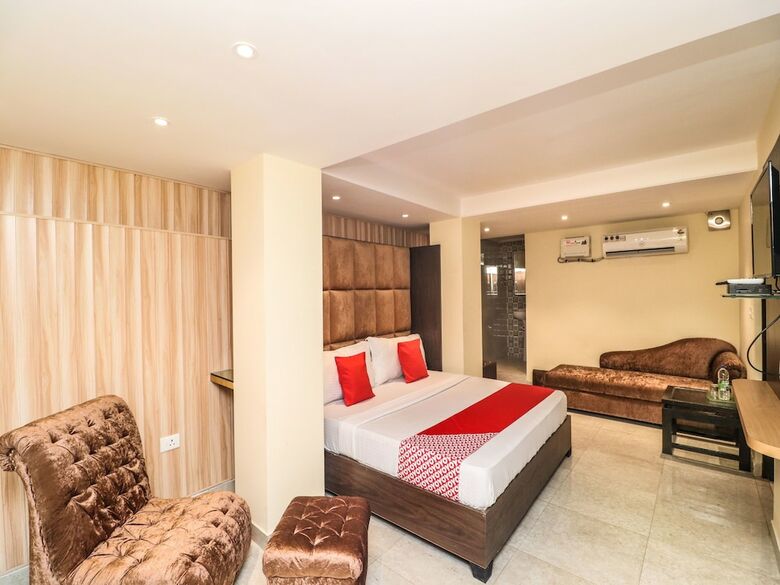 Oyo 18377 Hotel New City Top