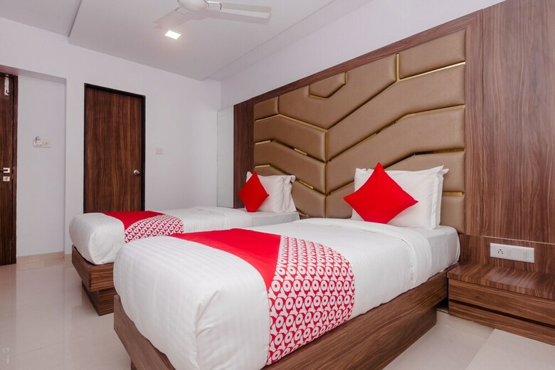 Hotel Oyo 15442 Mahalakshmi Suites