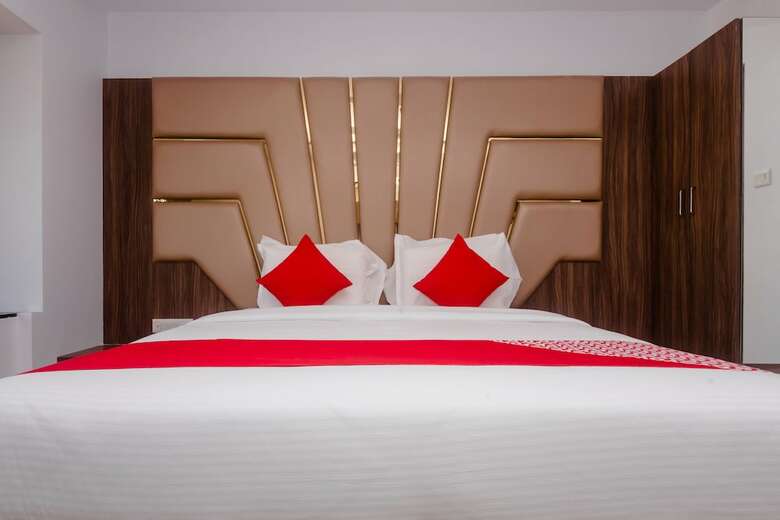 Hotel Oyo 15442 Mahalakshmi Suites