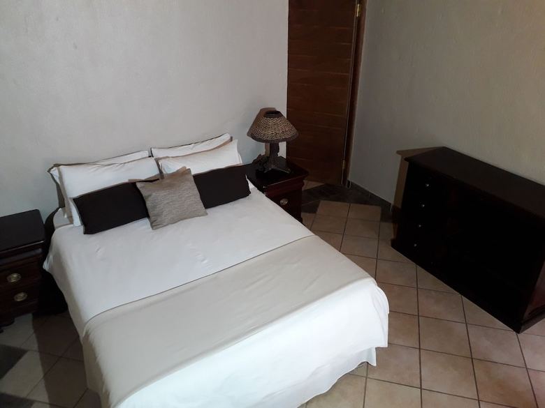 Posada African Explorer Private Game Lodge
