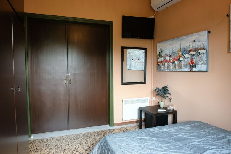 Peris Beach Villa Galaxy Near Athens Airport