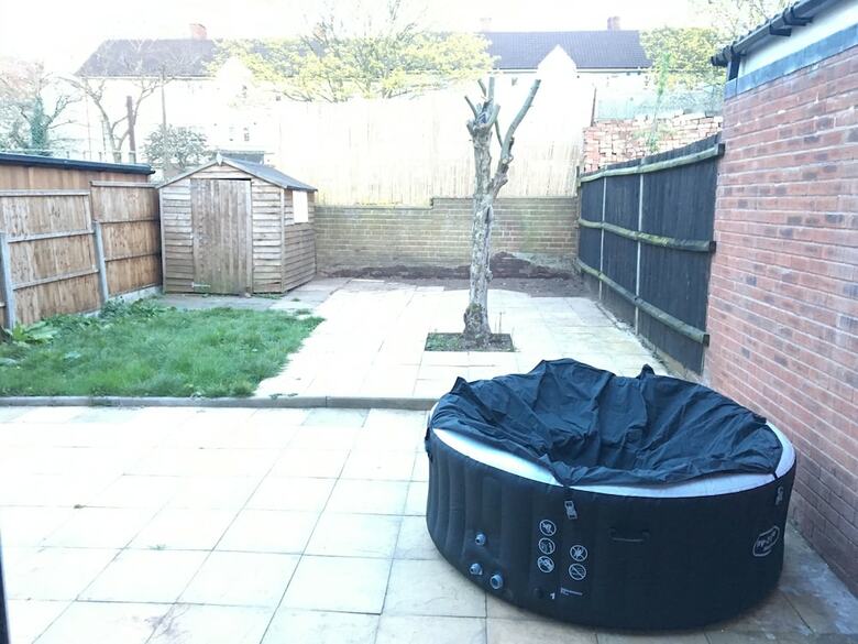 Central 3 Bd House With Garden & Jacuzzi