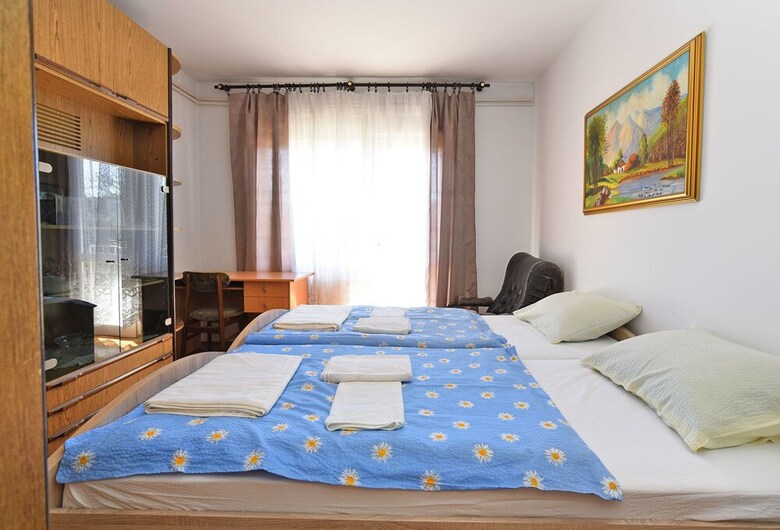 Apartment 74