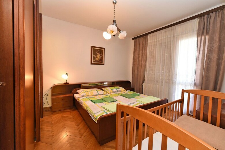Apartment 74