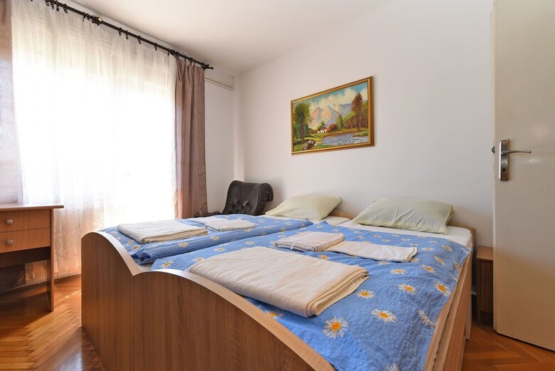 Apartment 74