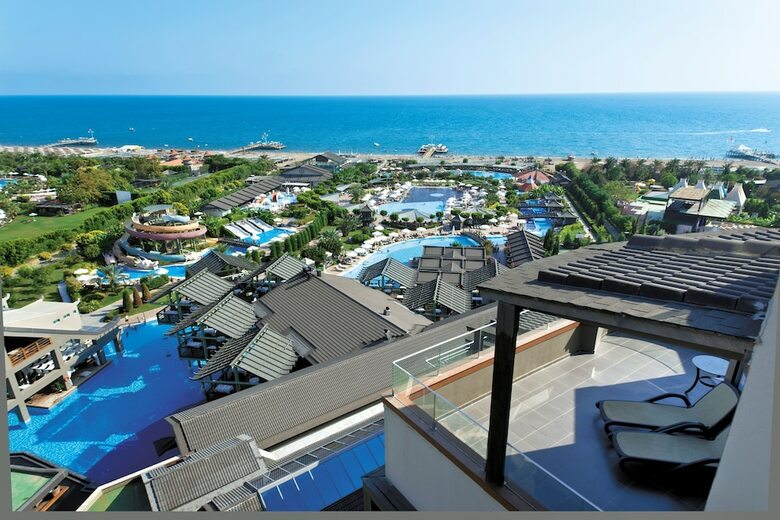 Limak Lara Deluxe Hotel & Resort