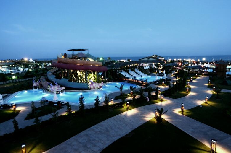Limak Lara Deluxe Hotel & Resort