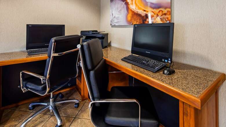 Hotel Best Western Plus Landing View Inn & Suites