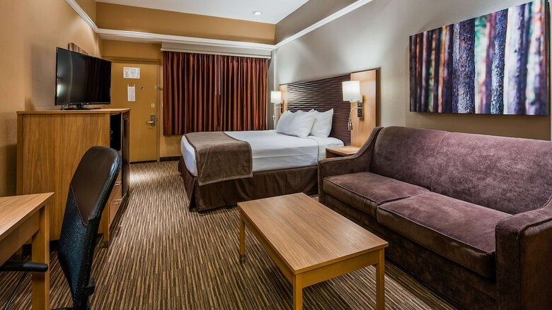 Hotel Best Western Plus Landing View Inn & Suites