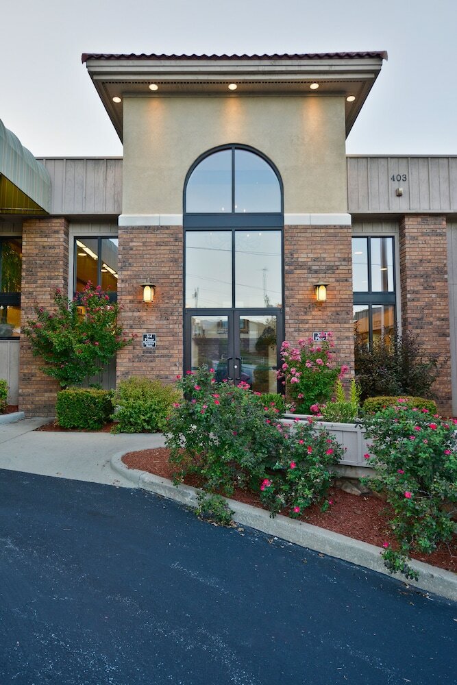 Hotel Best Western Plus Landing View Inn & Suites