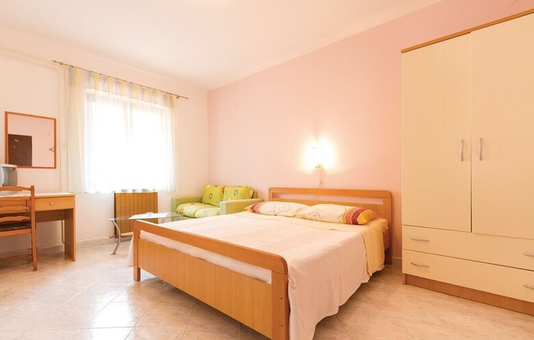 Apartment 167