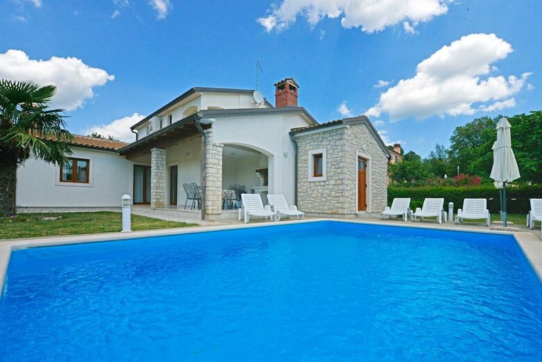 Villa 376