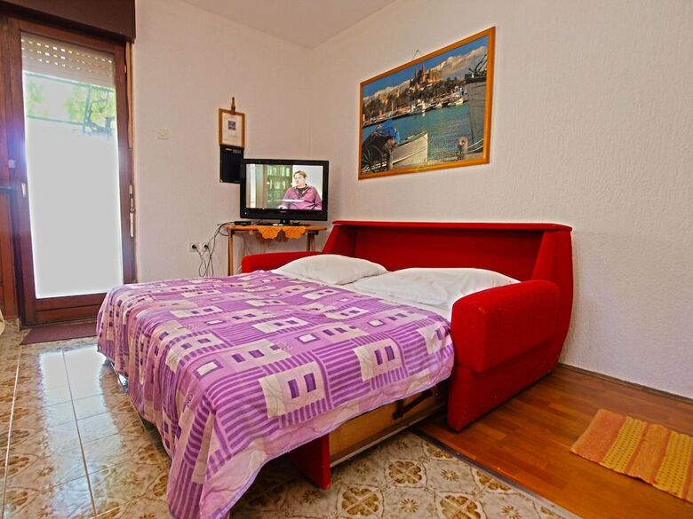 Apartment 390