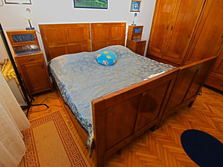 Apartment 461